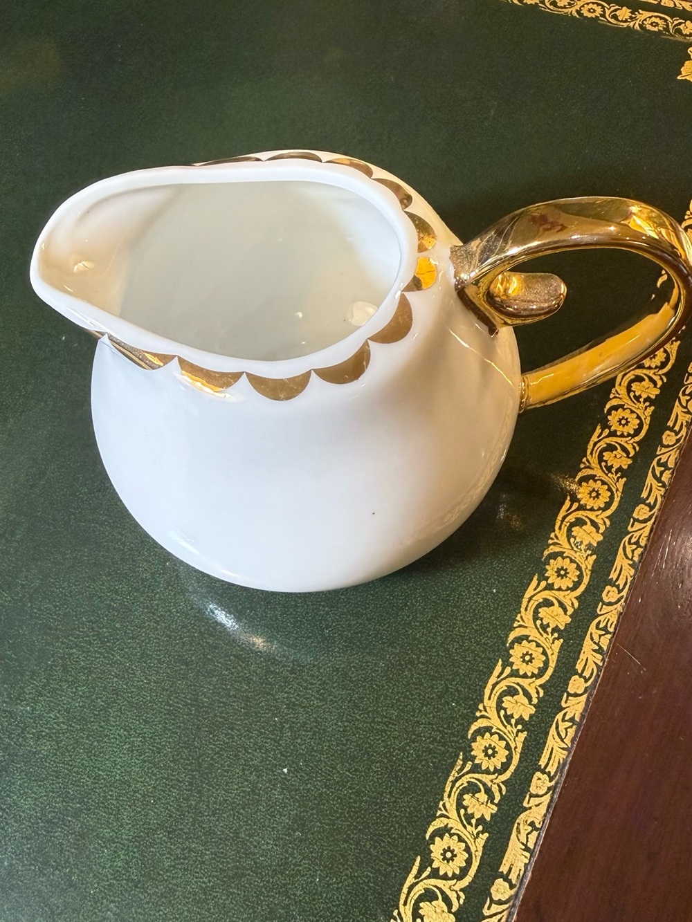 Porcelain creamer